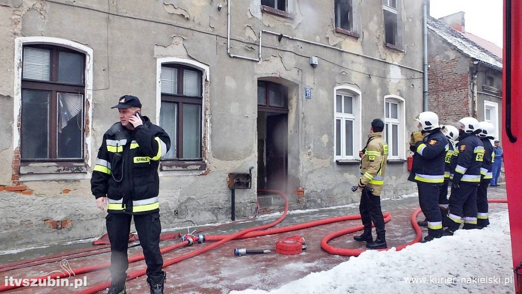 Pożar garażu w Sadkach i mieszkania w Nakle