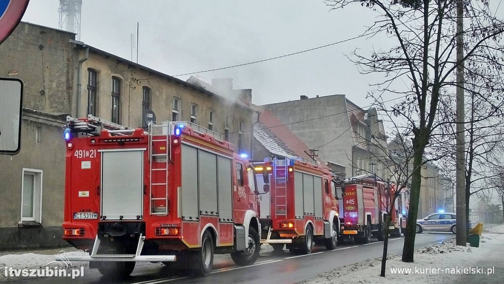 Pożar garażu w Sadkach i mieszkania w Nakle