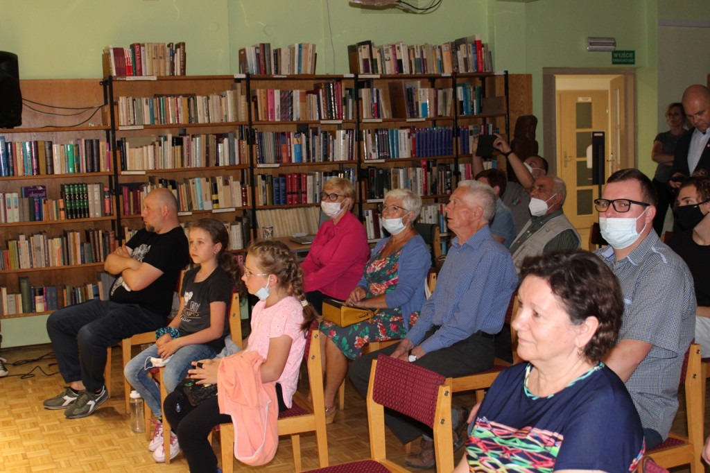 W krainie ludożerców. Spotkanie w szubińskiej bibliotece