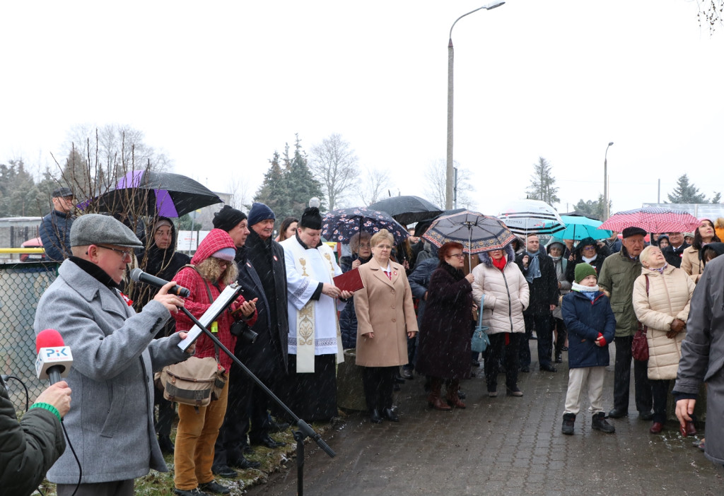 Odsłonięcie muralu w SP Rynarzewo