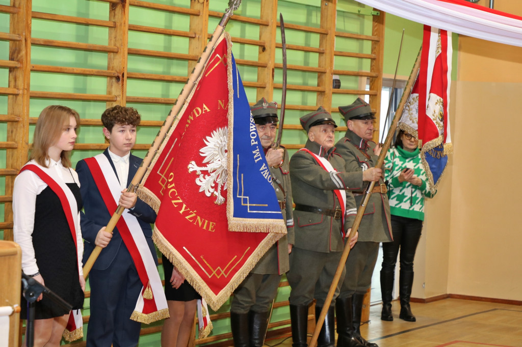 Odsłonięcie muralu w SP Rynarzewo