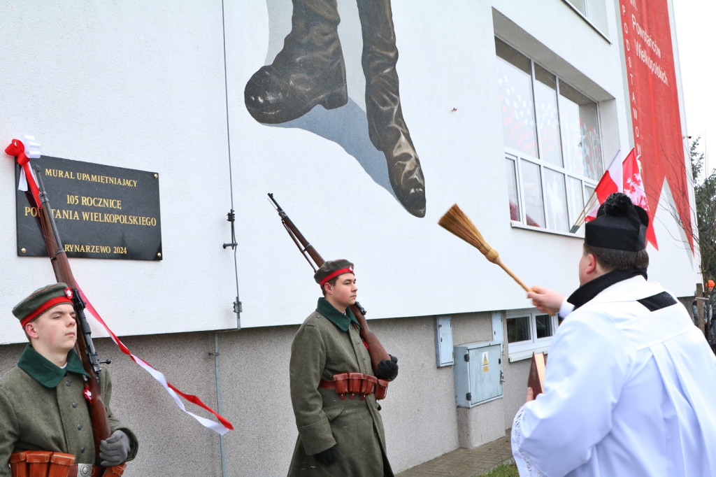 Odsłonięcie muralu w SP Rynarzewo