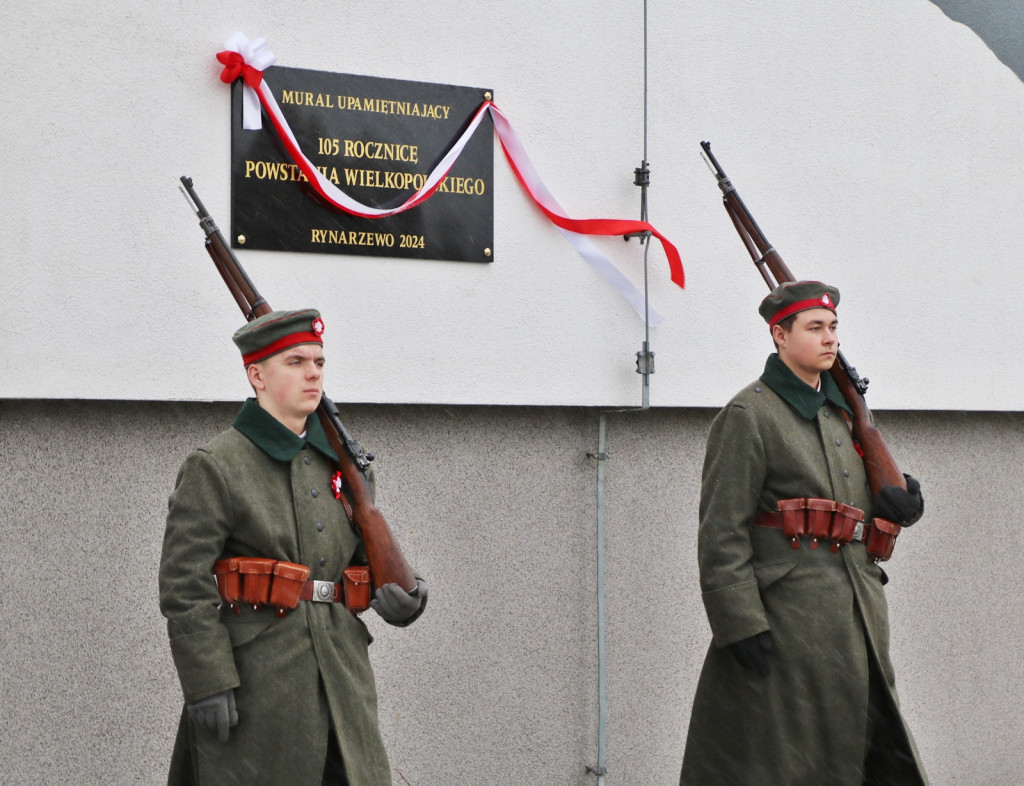 Odsłonięcie muralu w SP Rynarzewo