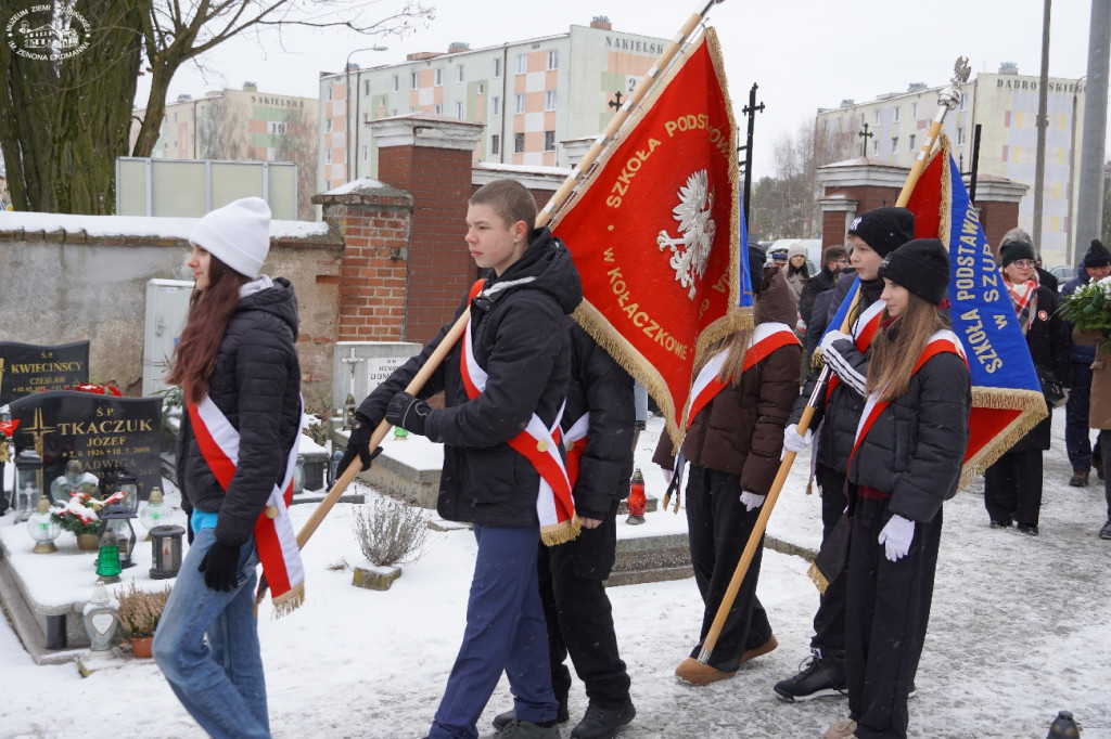 Cześć i chwała bohaterom!