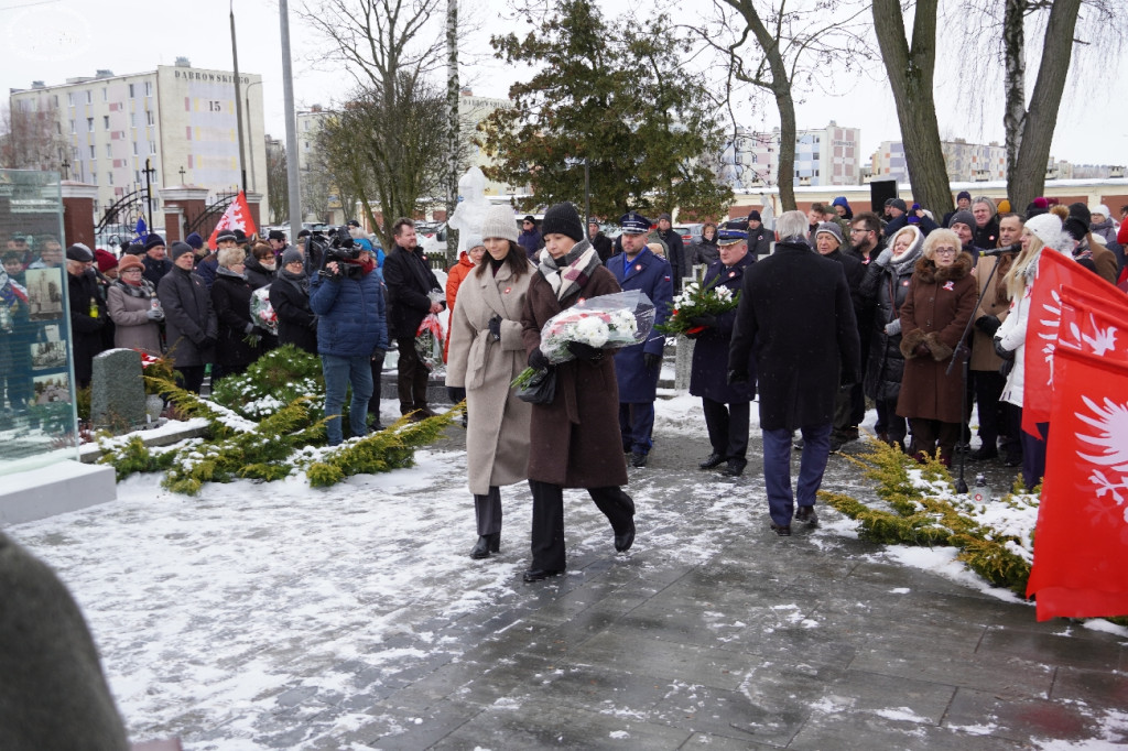 Cześć i chwała bohaterom!