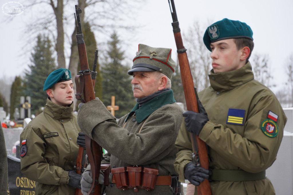 Cześć i chwała bohaterom!