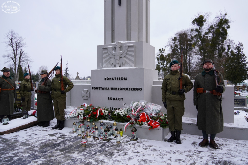 Cześć i chwała bohaterom!