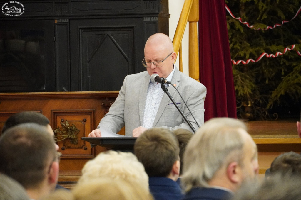 Cześć i chwała bohaterom!