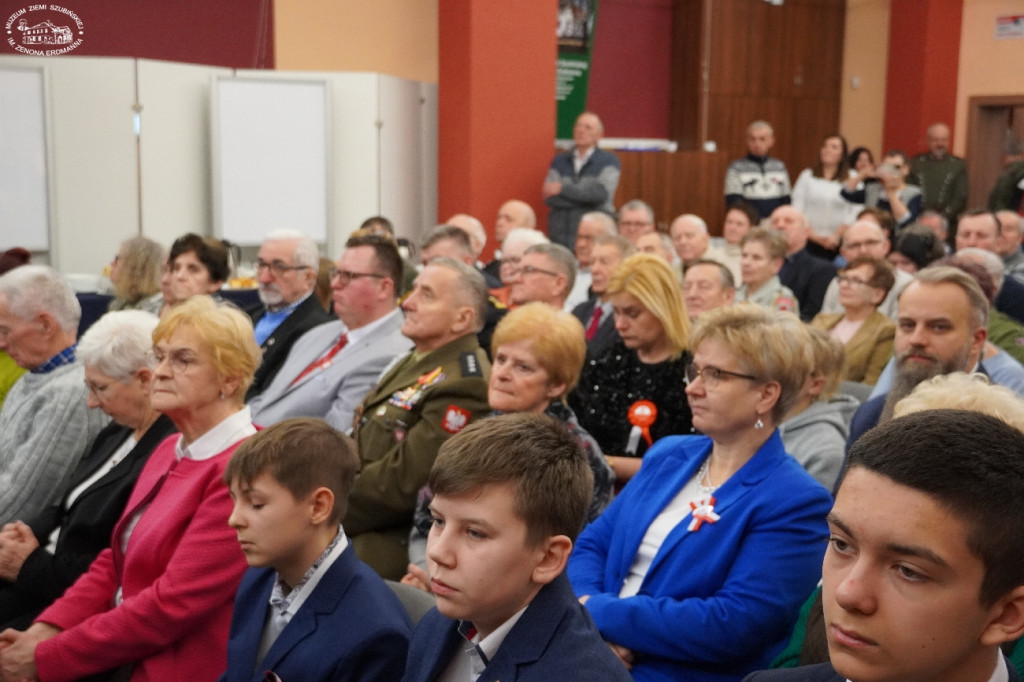 Cześć i chwała bohaterom!