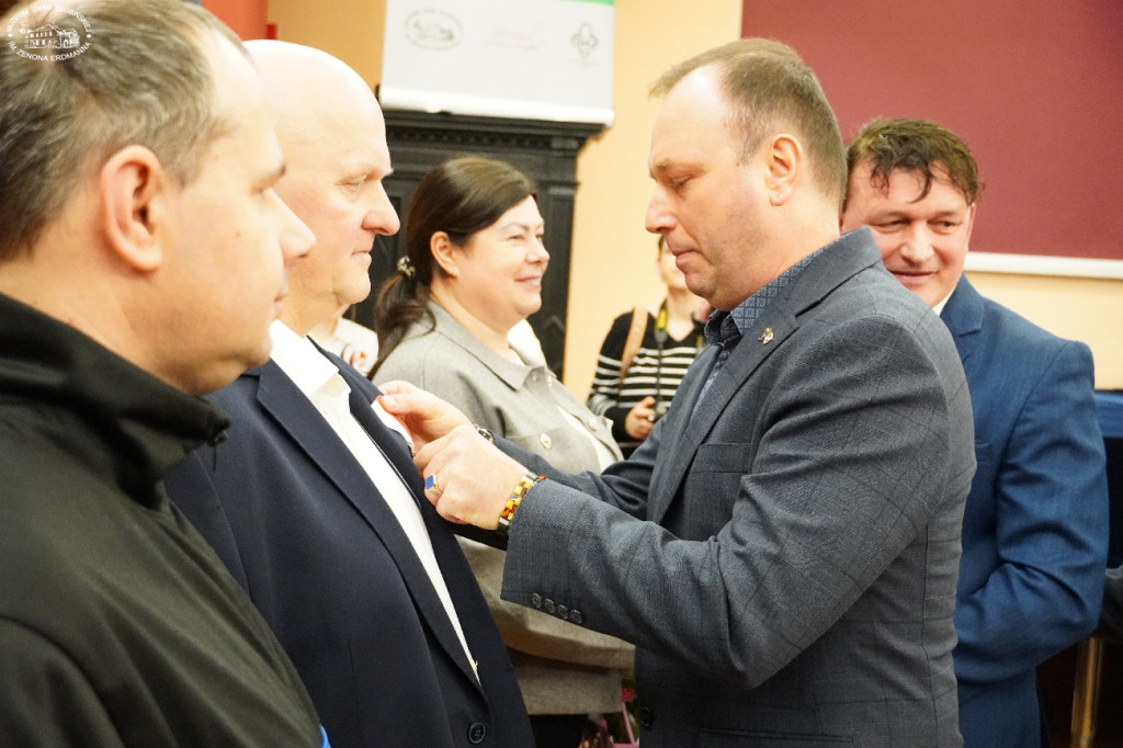 Cześć i chwała bohaterom!