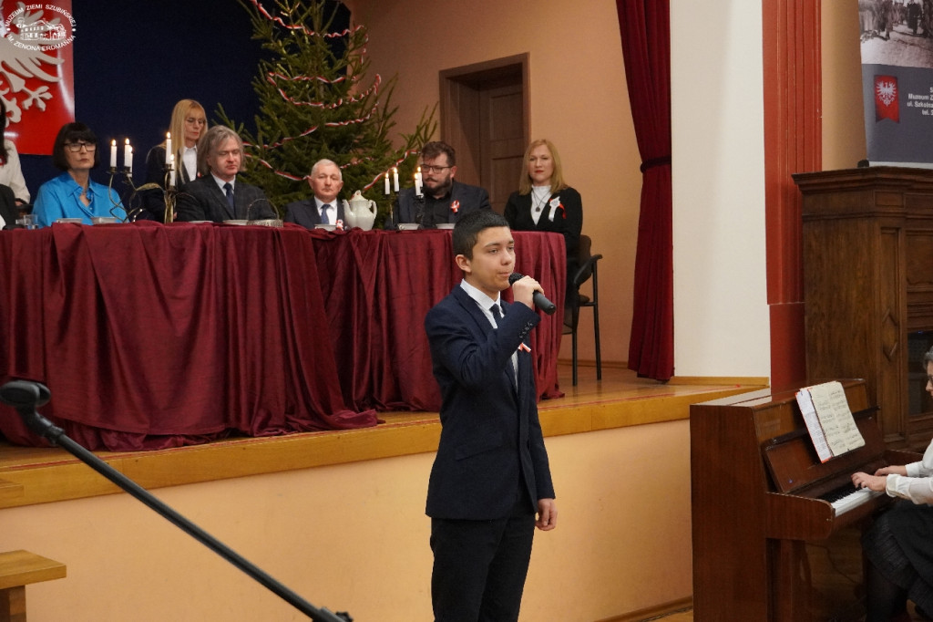 Cześć i chwała bohaterom!