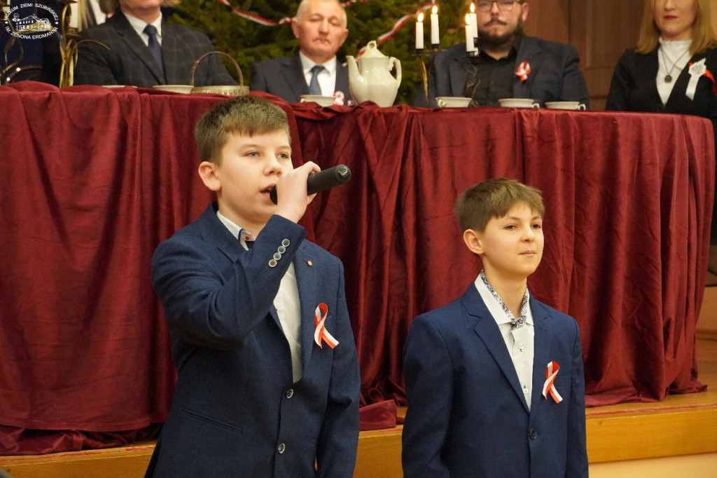 Cześć i chwała bohaterom!