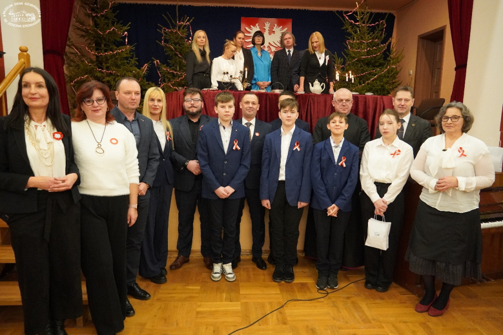 Cześć i chwała bohaterom!