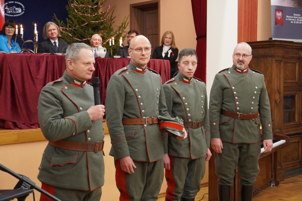 Cześć i chwała bohaterom!