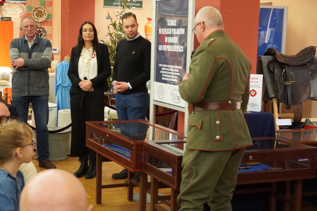 Cześć i chwała bohaterom!