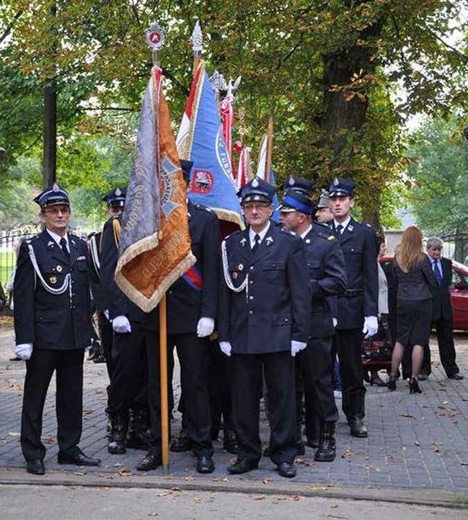 Poświęcenie mogił powstańczych na cmentarzu w Samoklęskach Dużych