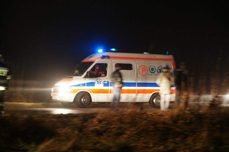 Dachowanie we mgle na drodze z Iwna do Łankowic