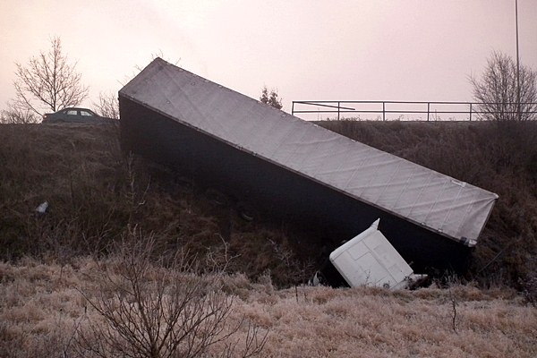 Kierowca miał dużo szczęścia