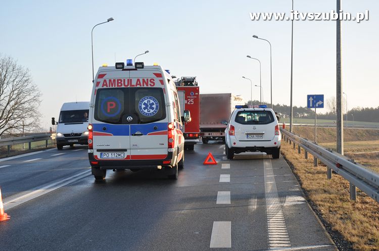 Kolizja drogowa na zjeździe z obwodnicy Szubina.