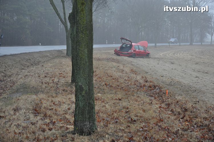 Parkowanie na polu przy krajowej 5