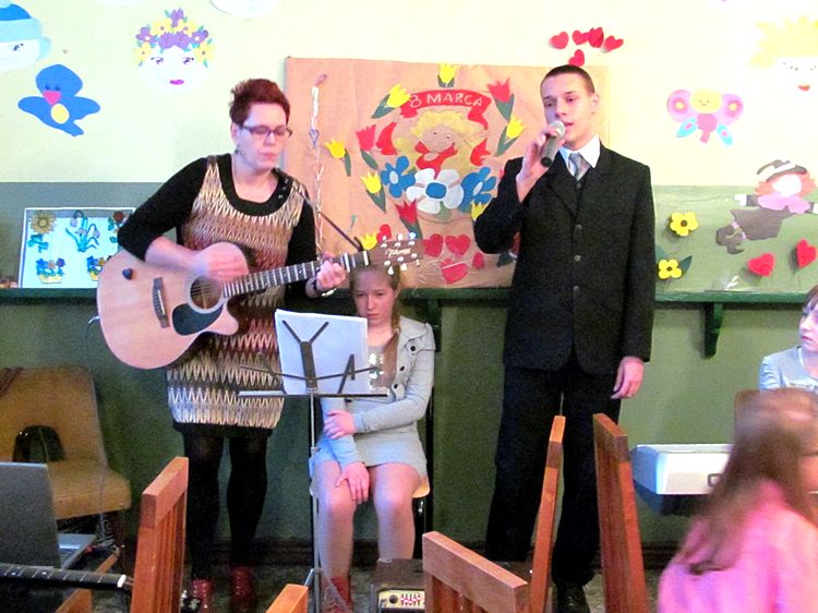 Koncertowy Dzień Kobiet w Słonawach [FILM]