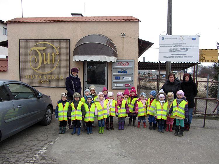 Mali turyści zwiedzili Hutę Szkła w Turze