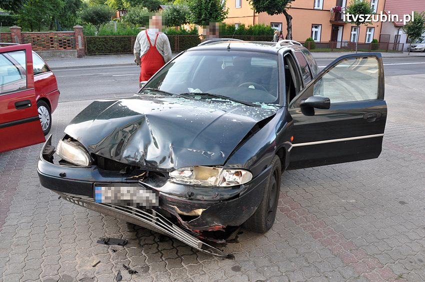 Kolizja dwóch osobówek w Szubinie 