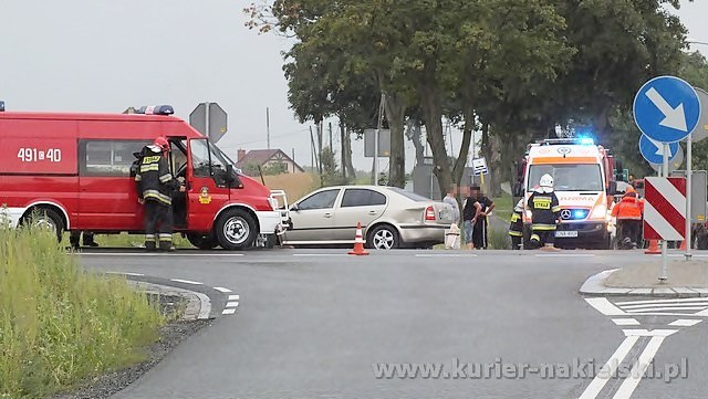 Kolizja trzech samochodów w Śmielinie