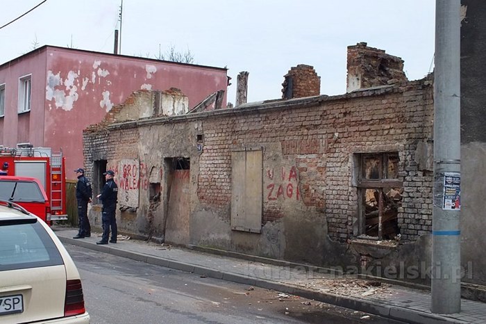 Zawalił się strop nad pomieszczeniem pustostanu
