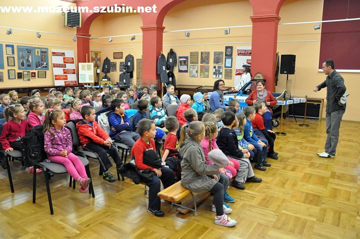 Czerwony Kapturek na scenie Domu Polskiego
