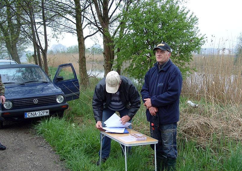 Zawody koła PZW 128 Szubin w Antoniewie