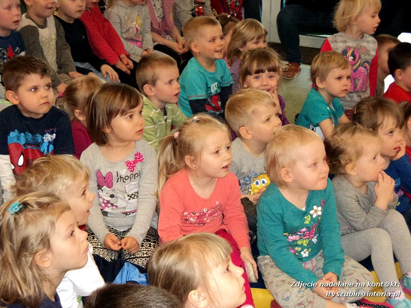 Przedstawienie w wykonaniu uczniów ze Szkoły Podstawowej nr 2