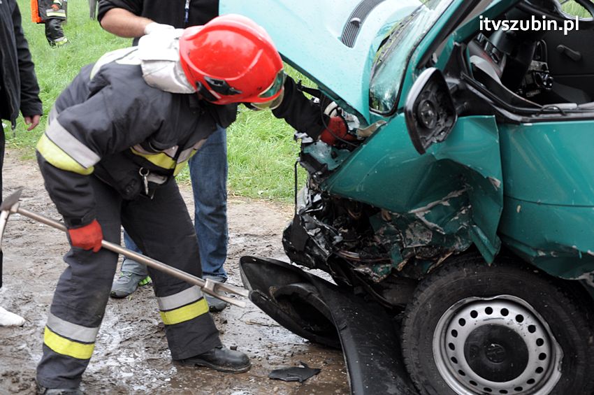 Osiem osób poszkodowanych w wypadku w Starym Jarużynie