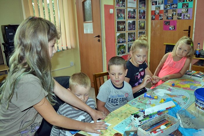 Zaczarowana biblioteka w Samoklęskach Małych