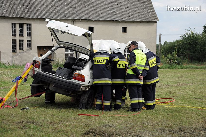 Strażacy z OSP uczyli się nowych technik w ratownictwie drogowym