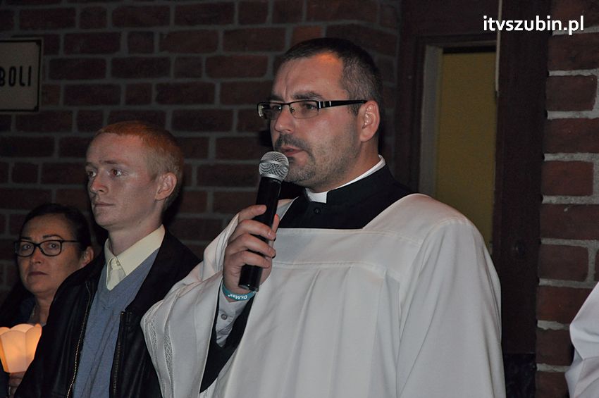 Ulicami Szubina przeszła Procesja Różańcowa