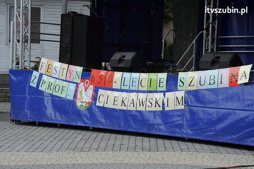 Festyn "650 - lecie Szubina z profesorem Ciekawskim"