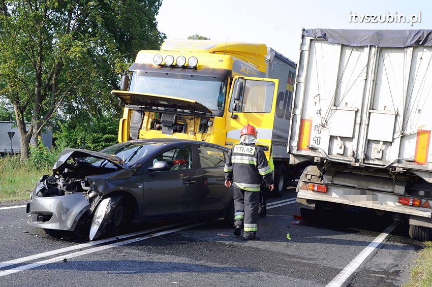 Wypadek w Dąbrówce Słupskiej i kolizja w Szubinie