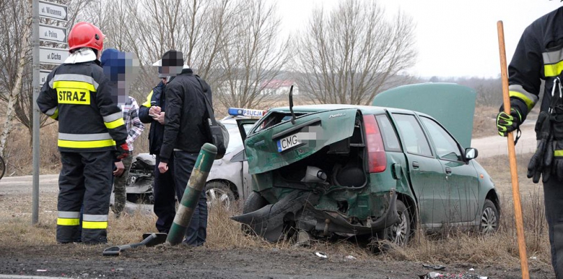 Kolizja dwóch osobówek w Szkocji