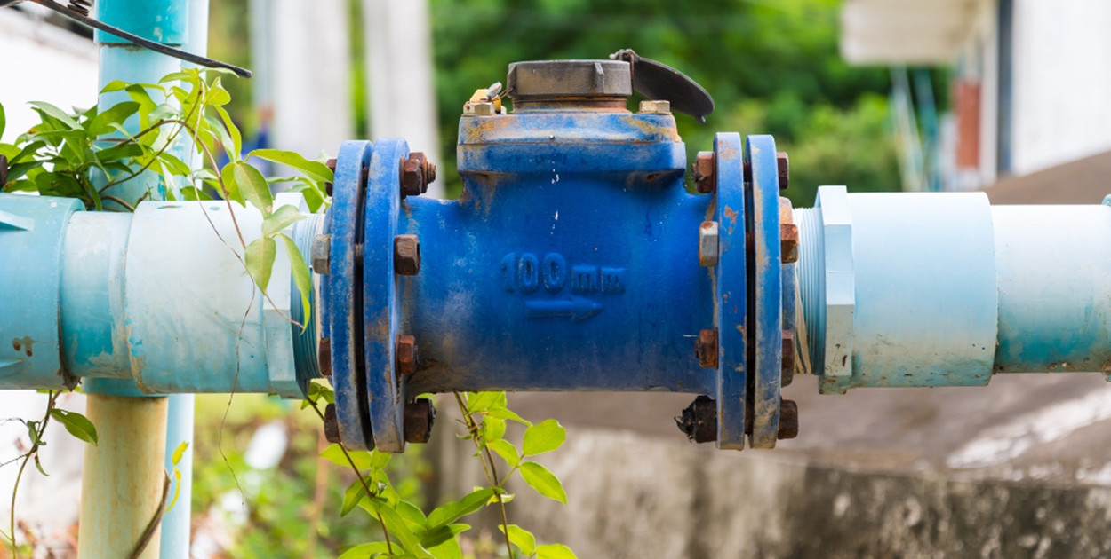 Mity o przydomowych oczyszczalniach ścieków – co warto wiedzieć przed zakupem?