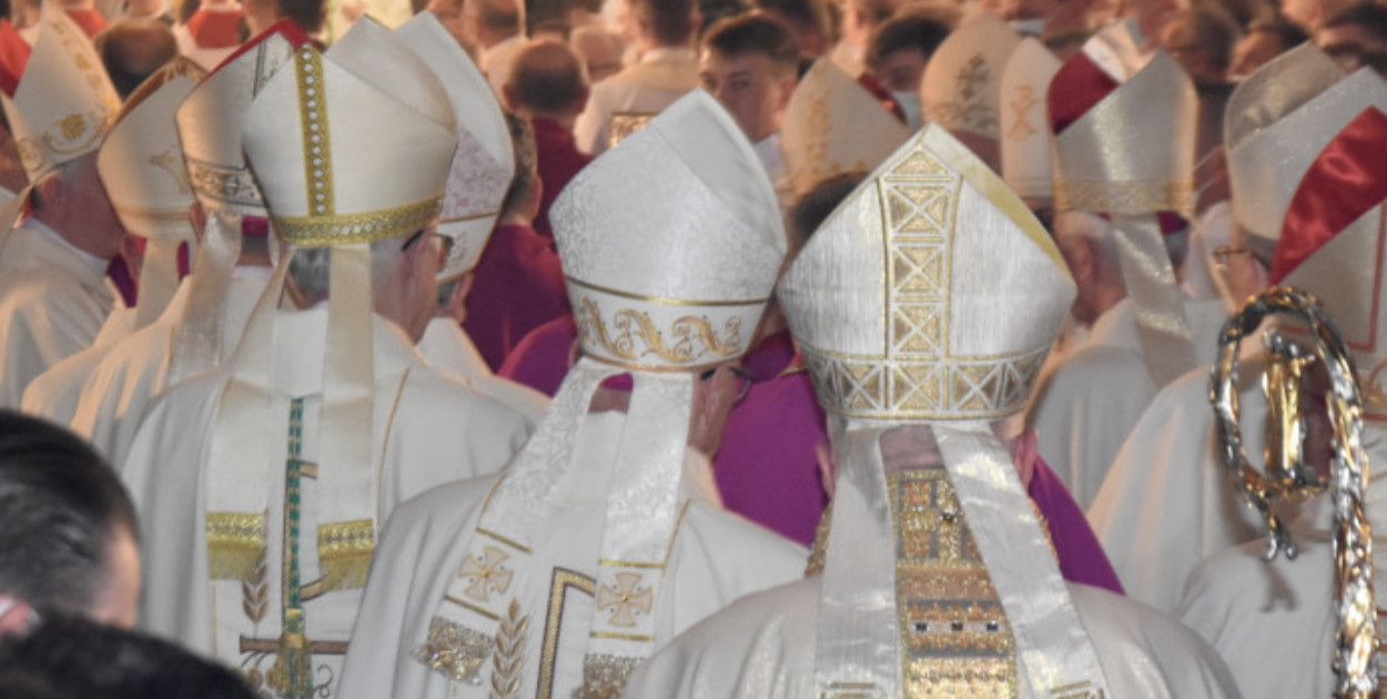 Biskupi po obradach. Krytyka ministerstwa i nowa komisja ds. nadużyć