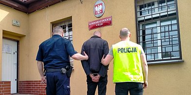 Policjanci zatrzymali złodzieja relikwii-17997