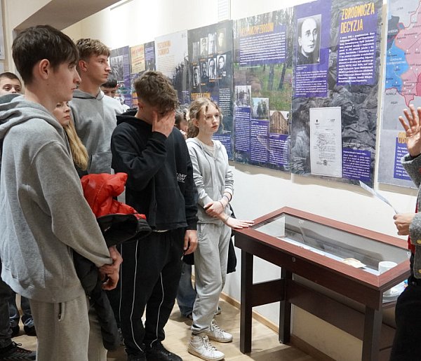 O zbrodni i kłamstwie katyńskim. Ekspozycja w szubińskim muzeum-18012