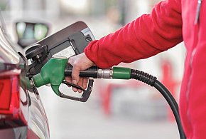 Ceny paliw. Kierowcy nie odczują zmian, eksperci mówią o "napiętej sytuacji"-15157