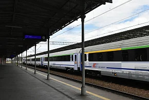 Z Warszawy do Wrocławia w półtorej godziny? Pociągi przyspieszą do 350 km/h-18996