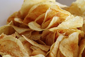 Podatek tłuszczowy uderzy w przekąski? Posłowie pokazują projekt-19423