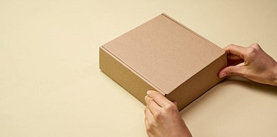 Przekładki tekturowe w magazynie i produkcji – gdzie sprawdzają się najlepiej?