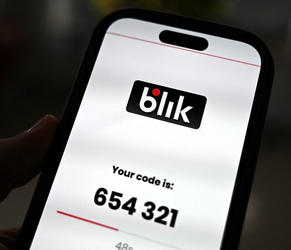 Codzienny przelew BLIK do znajomego? Skarbówka może to sprawdzać-19223