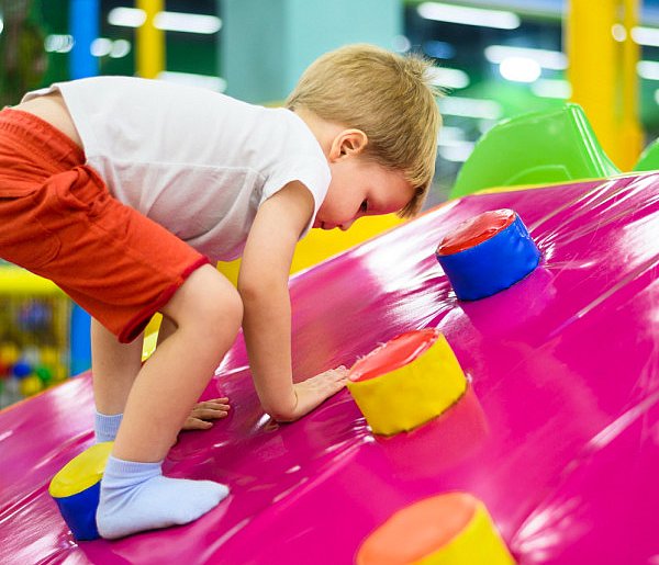 Zostawiasz dziecko w sali zabaw? Urząd wykrył poważne uchybienia-19662