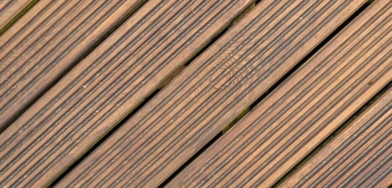 Materiały do budowy tarasu — drewno, akcesoria i impregnacja w praktyce